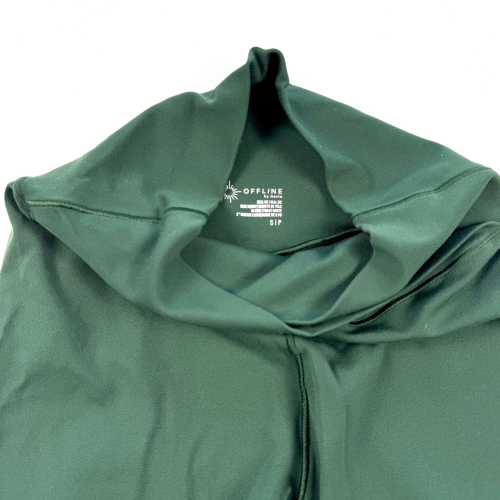 OFFLINE by Aerie Women's Green V Waist High Rise Bike Shorts Size - Picture 2 of 4